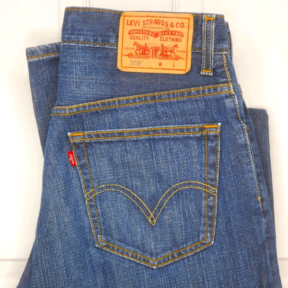 559 LEVI RELAXED & STRAIGHT